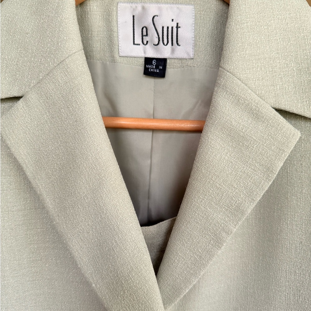 Le Suit Mint Blazer